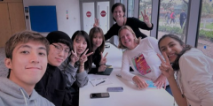 Images of MSc Entrepreneurship, Innovation and Management academics Mel Berry and Dr Isobel O’Neil with students (left to right) Chak Long Leung, Wenhao Zhao, Weijia Shi, Leyao Chang and Nupur Sahni.
