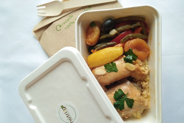 chicken couscous and fruit 600x400