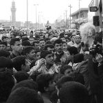 Human shields greeted crossing border into Iraq