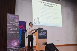 Dr Jitkai Chin giving keynote speech on latest micropropulsion technologies development in Malaysia