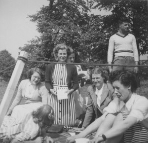 Photograph of student friends of Heather Jarvis