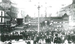 Photo of the crowds by the main stage at Goose Fair in Nottingham
