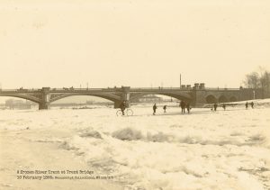 Photograph of people ice skating on the River Trent