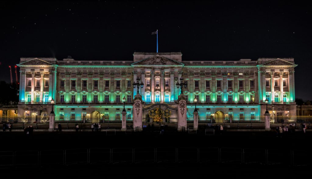 Buckingham Palace in London at night The News Room
