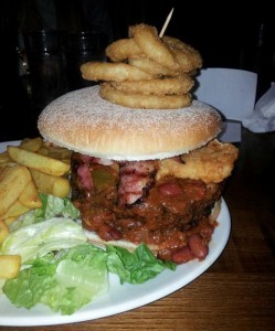 Flaming Burger Challenge. 1kg of meat!