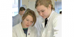 Involving qualified professionals in lab-based practicals